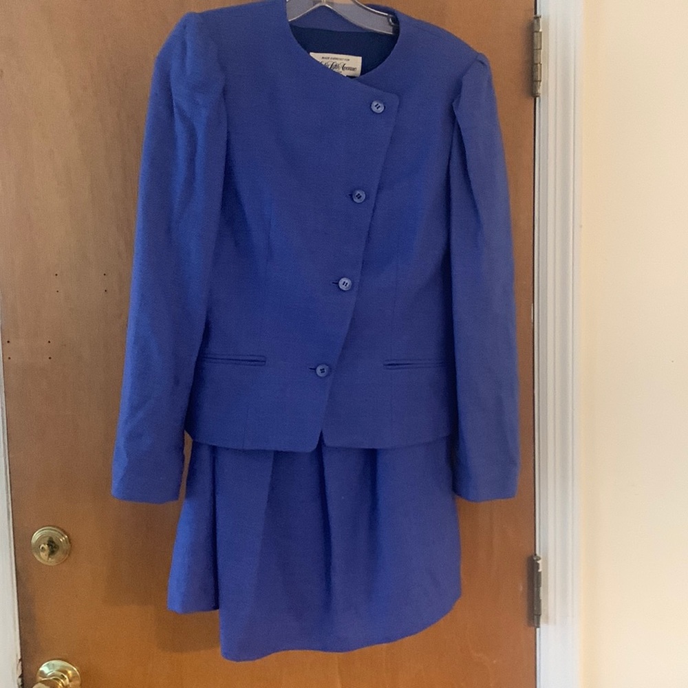 Saks Fifth Ave Skirt Jacket set asymmetrical button up jacket 100% silk size 10